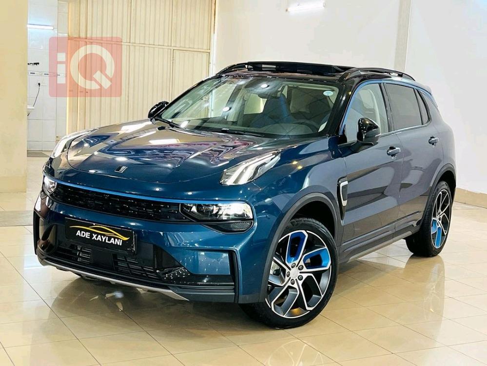 LYNK & CO 01